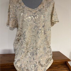 Anthropologie Sol Angeles Foiled short sleeve v-neck Tee size XL